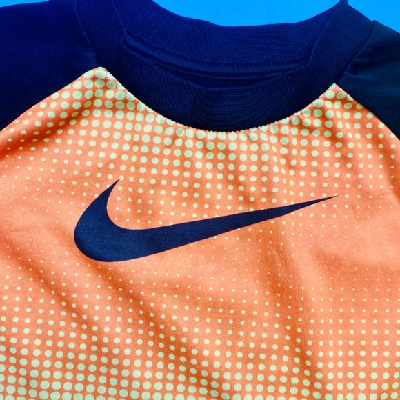 Nike Dri-Fit Long Sleeve Tee - Picture 2 of 4